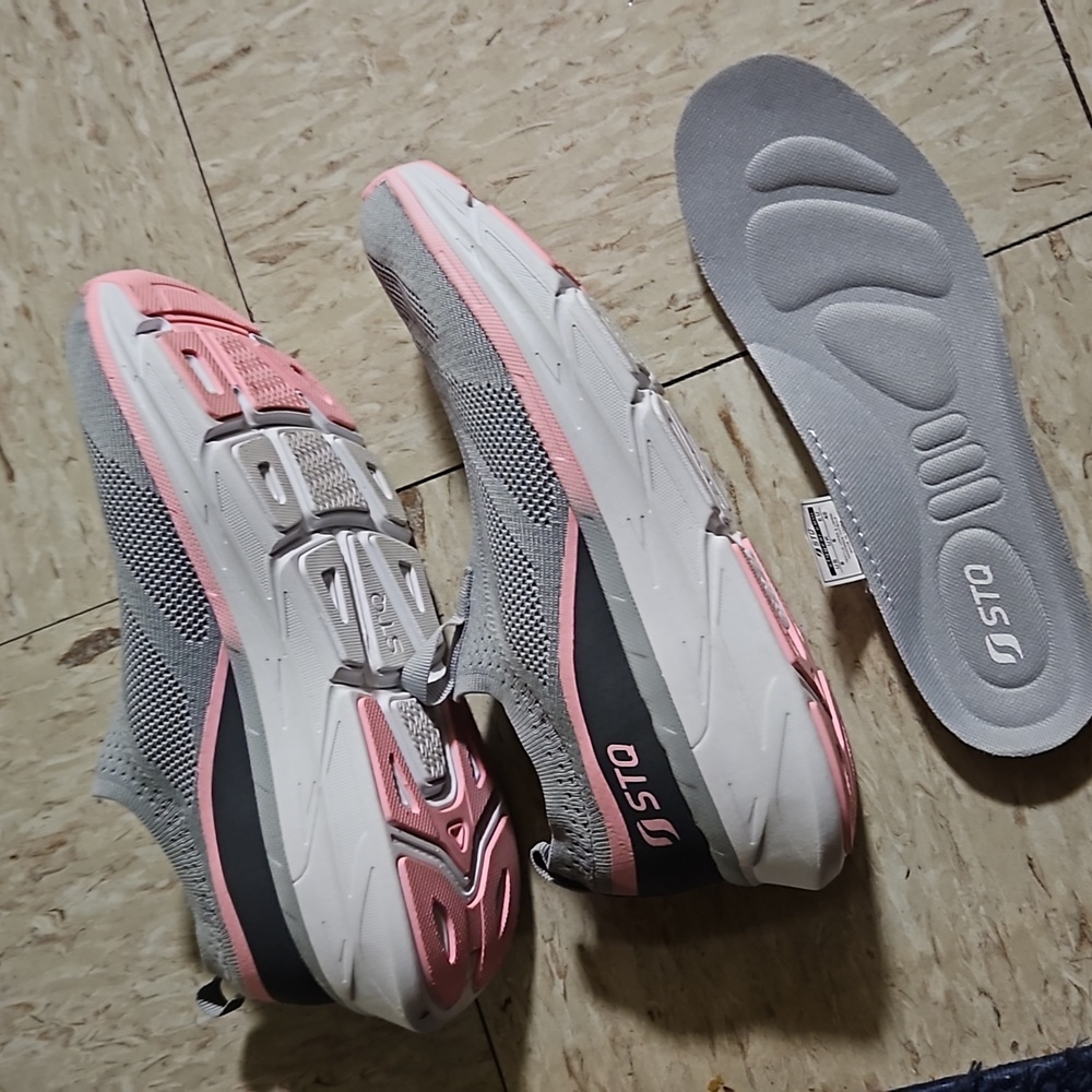STQ sneakers